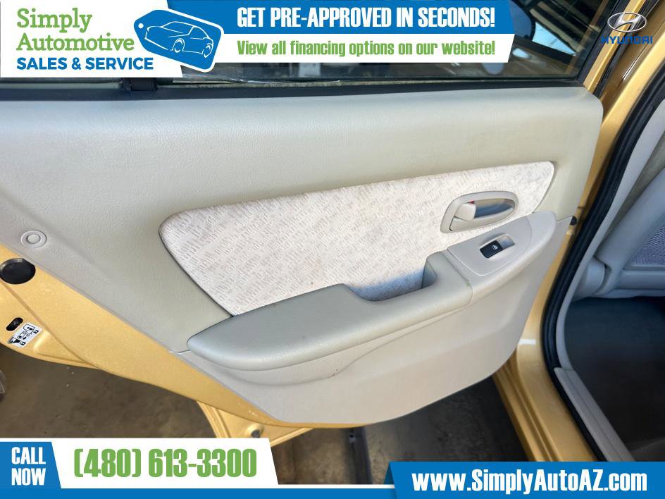 Used 2004 Hyundai Elantra GLS image 19