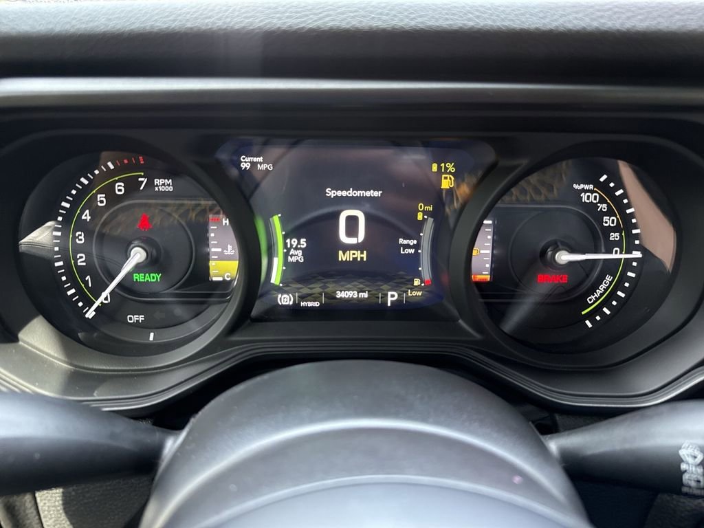 Used 2024 Jeep Wrangler Unlimited image 10