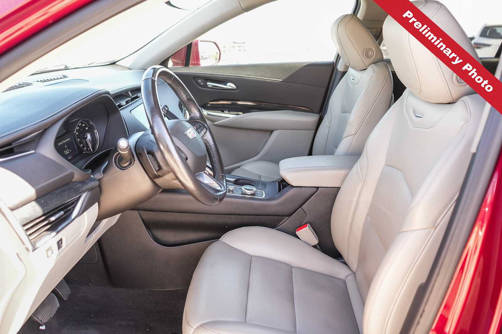 Used 2020 Cadillac XT4 Premium Luxury FWD image 13