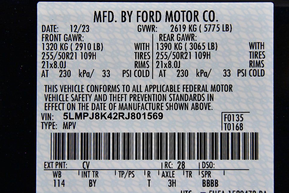 Used 2024 Lincoln Nautilus Reserve image 13