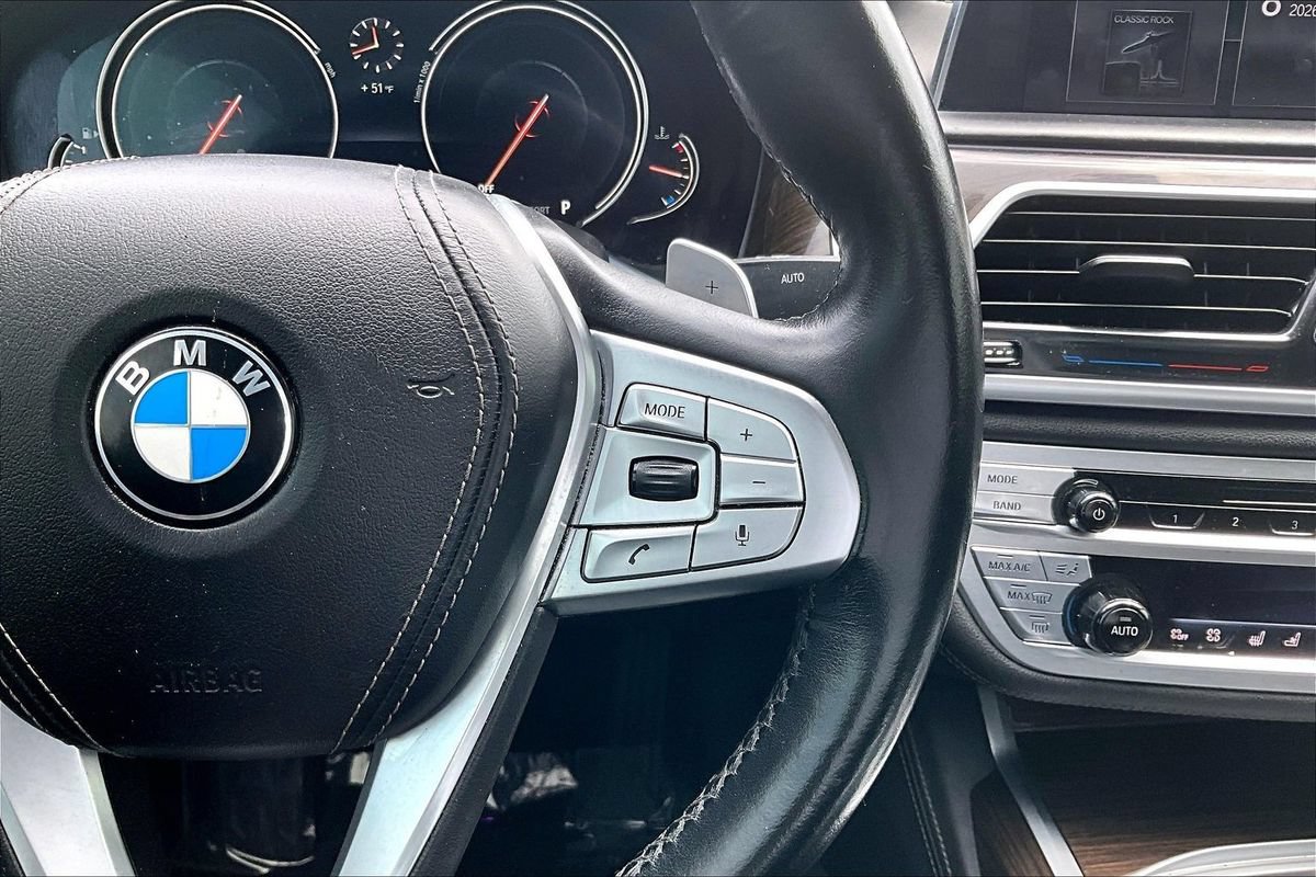 Used 2018 BMW 750i xDrive AWD/4WD image 22