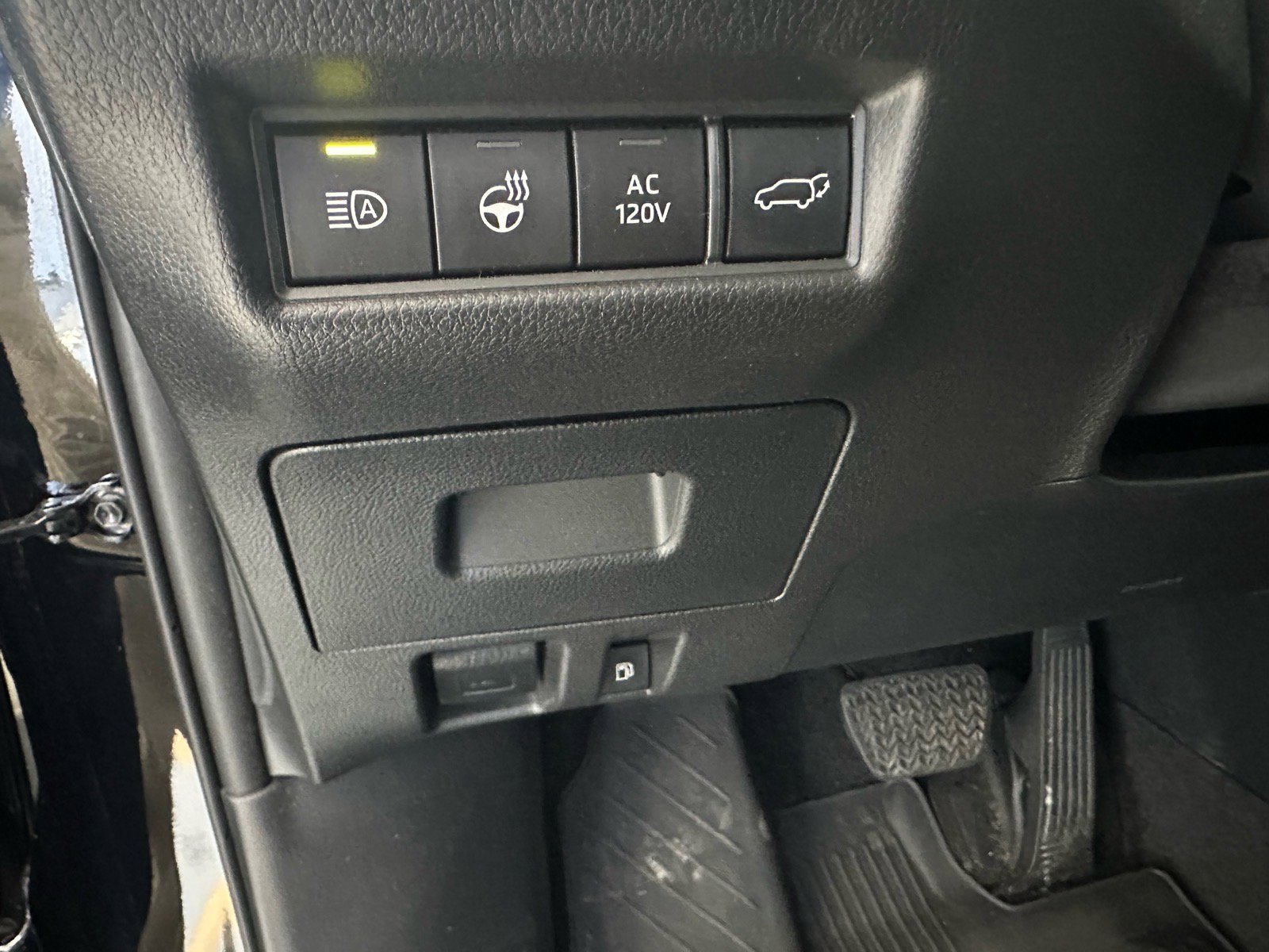 Used 2024 Toyota Grand Highlander Limited image 35