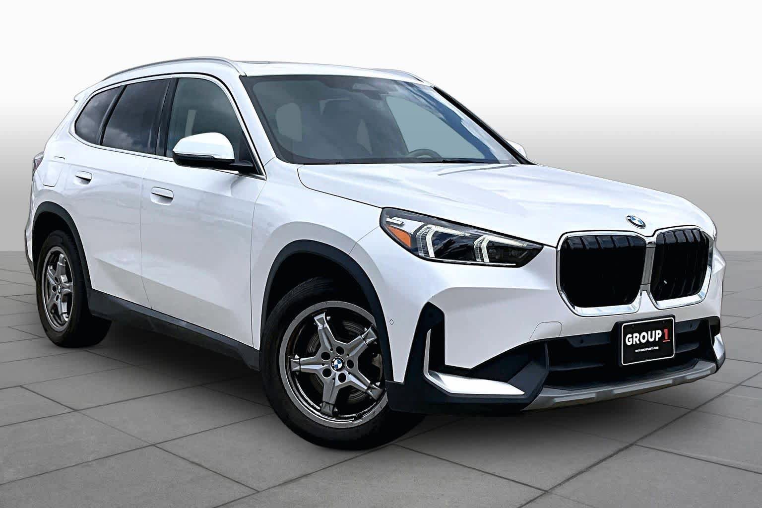 Used 2023 BMW X1 xDrive28i image 3
