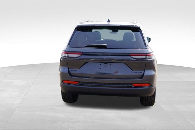 New 2025 Jeep Grand Cherokee Limited w/ Black Appearance Package image 4