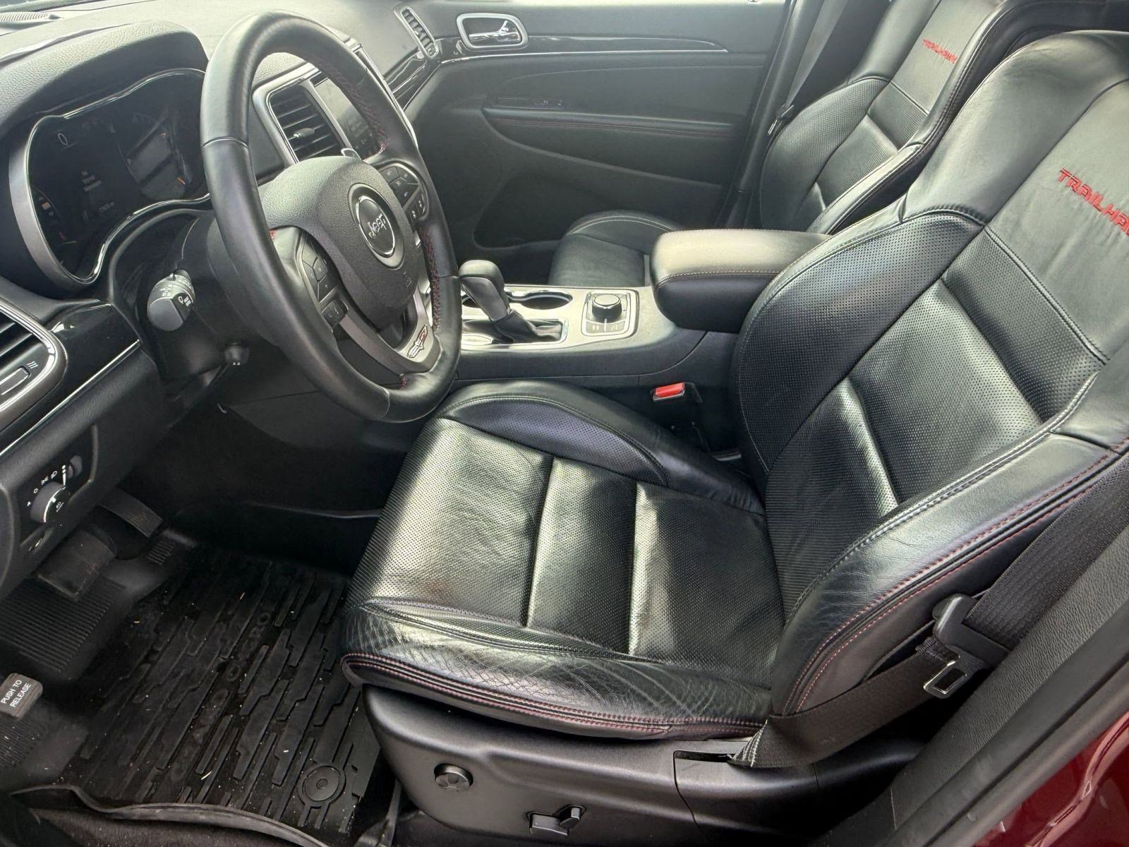 Used 2018 Jeep Grand Cherokee Trailhawk w/ Trailhawk Luxury Group image 4