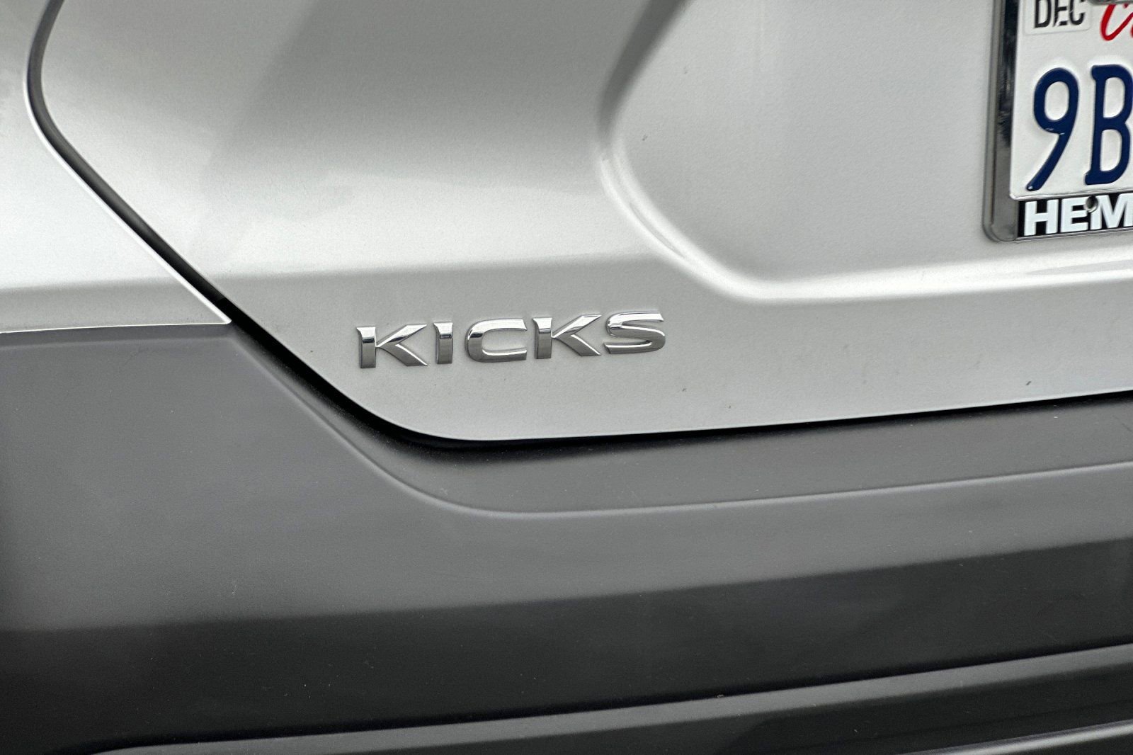 Used 2019 Nissan Kicks S FWD image 26