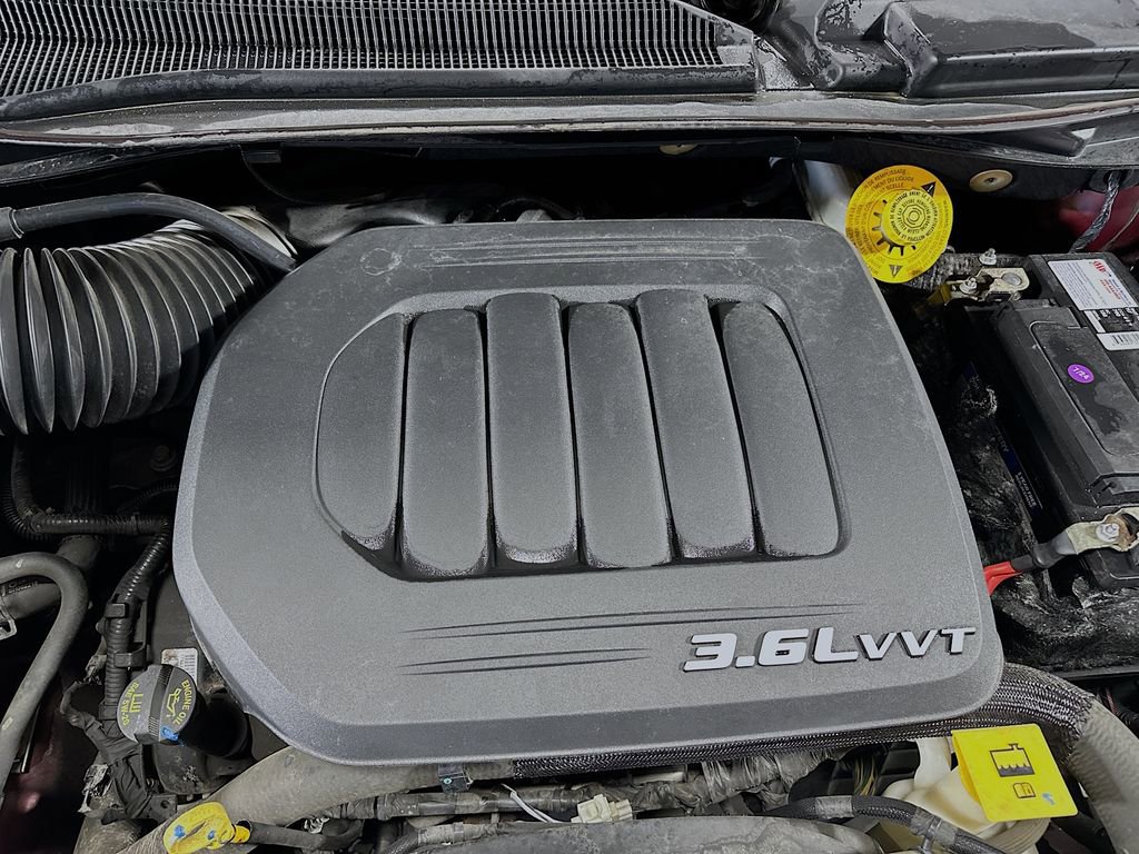 Used 2017 Dodge Grand Caravan SE image 28