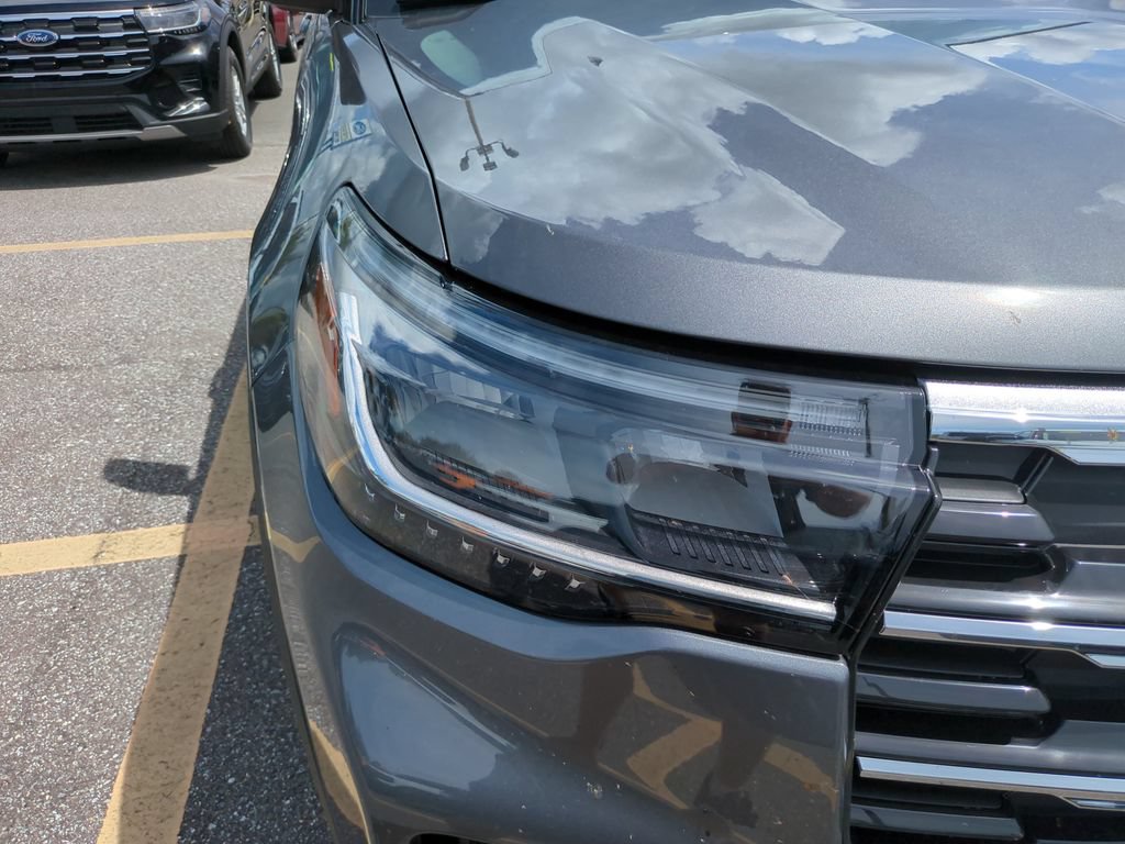 New 2026 Ford Explorer Active RWD image 10