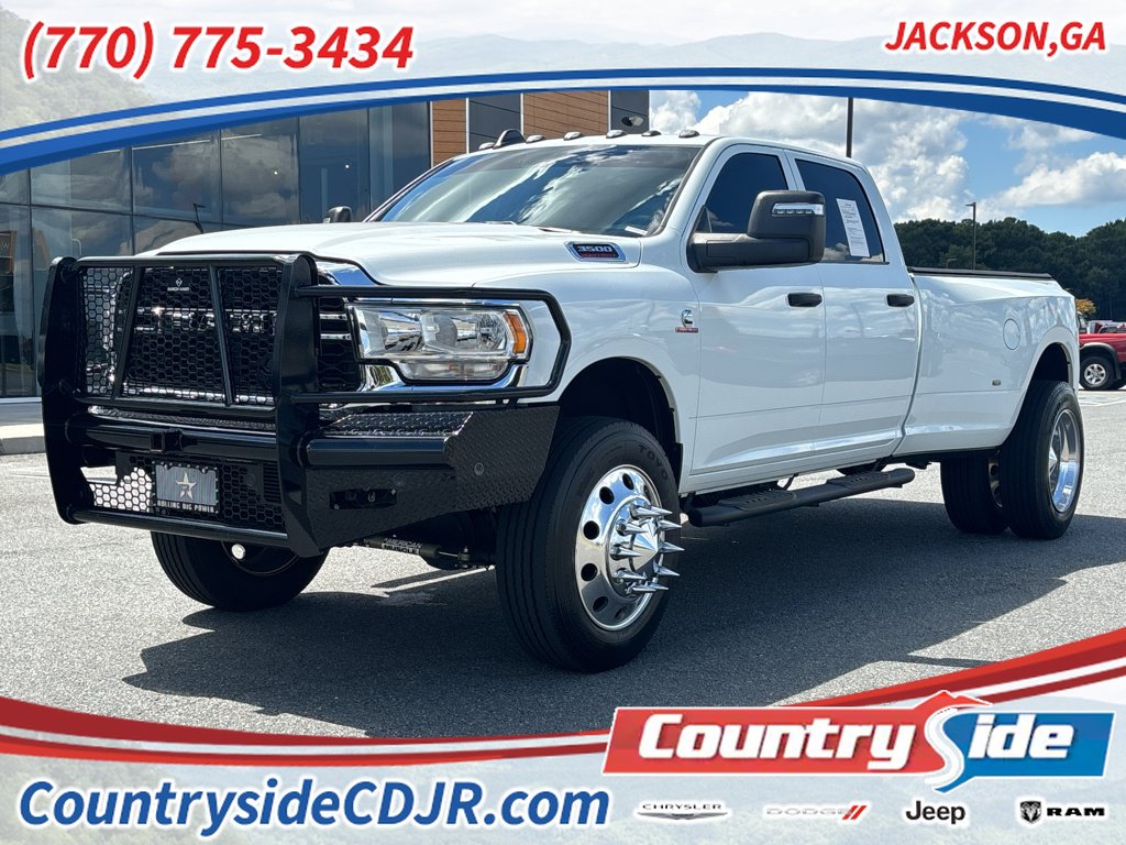 Used 2024 RAM 3500 Tradesman w/ Chrome Appearance Group AWD/4WD image 1