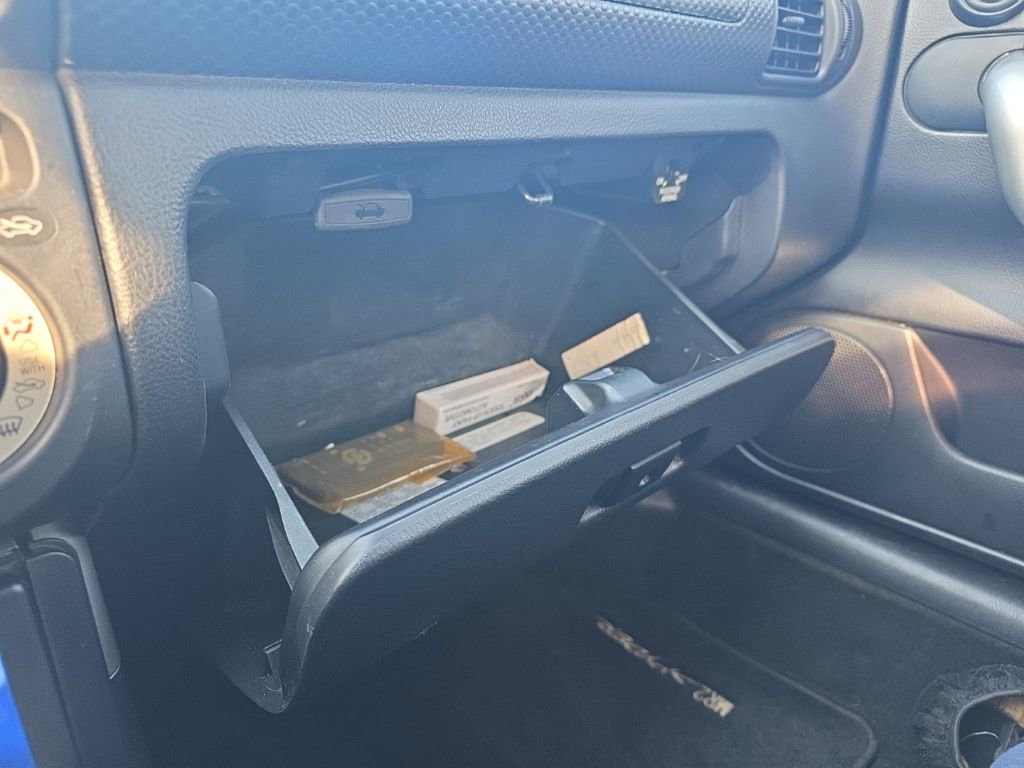 Used 2000 Toyota MR2 Base image 26