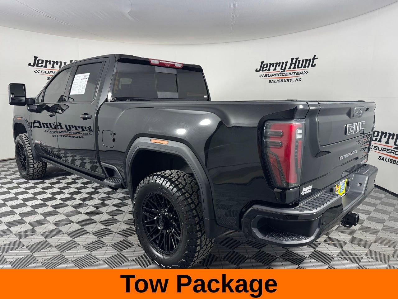 Used 2025 GMC Sierra 2500 AT4 w/ AT4 Premium Plus Package image 8