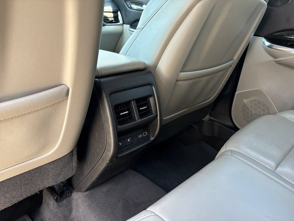 Used 2020 Cadillac XT4 Premium Luxury w/ Cold Weather Package FWD image 24