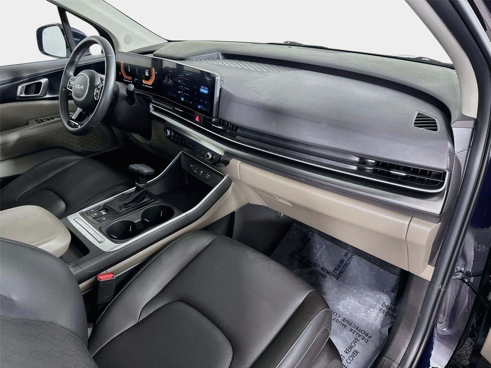 Certified 2025 Kia Carnival FWD image 29