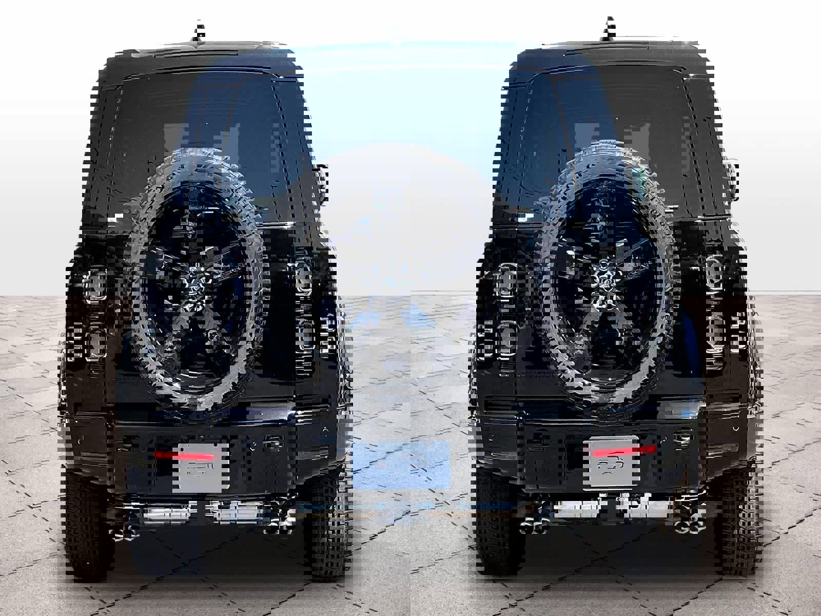 New 2025 Land Rover Defender 90 V8 image 6