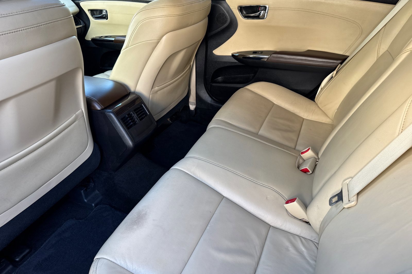Used 2014 Toyota Avalon XLE Touring FWD image 9