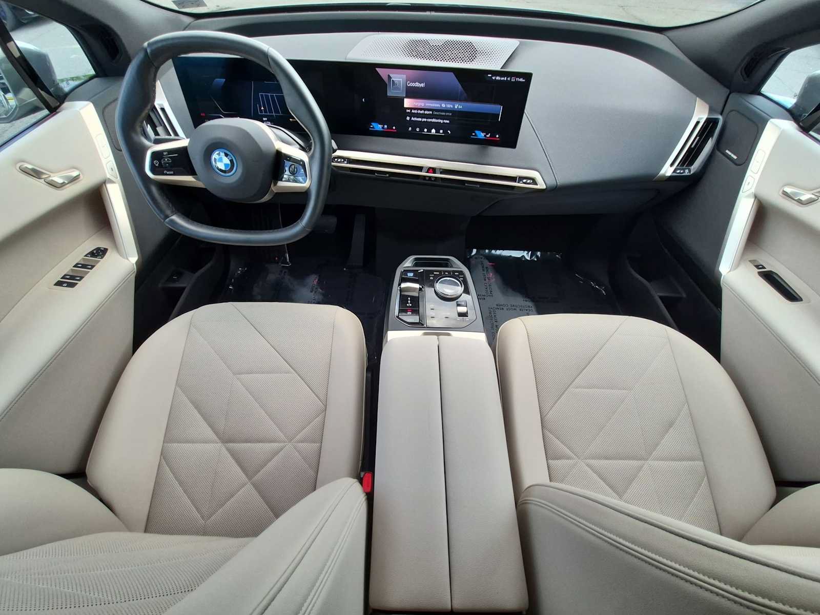 Used 2024 BMW iX xDrive50 w/ Sport Package AWD/4WD image 15