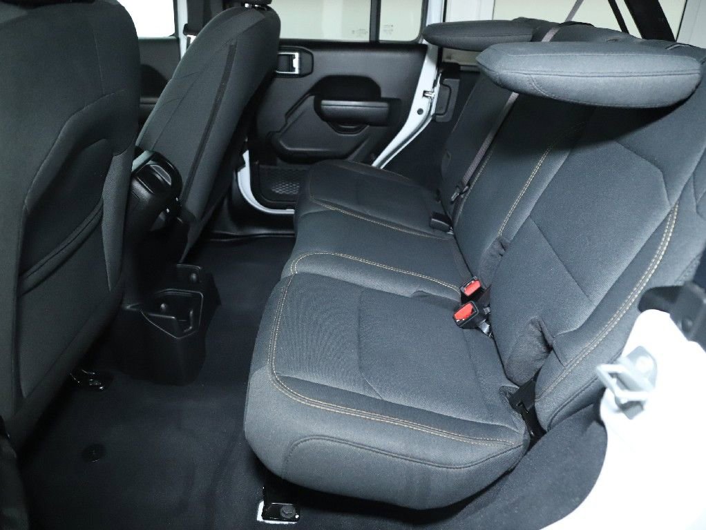 Used 2025 Jeep Wrangler Sport S image 14