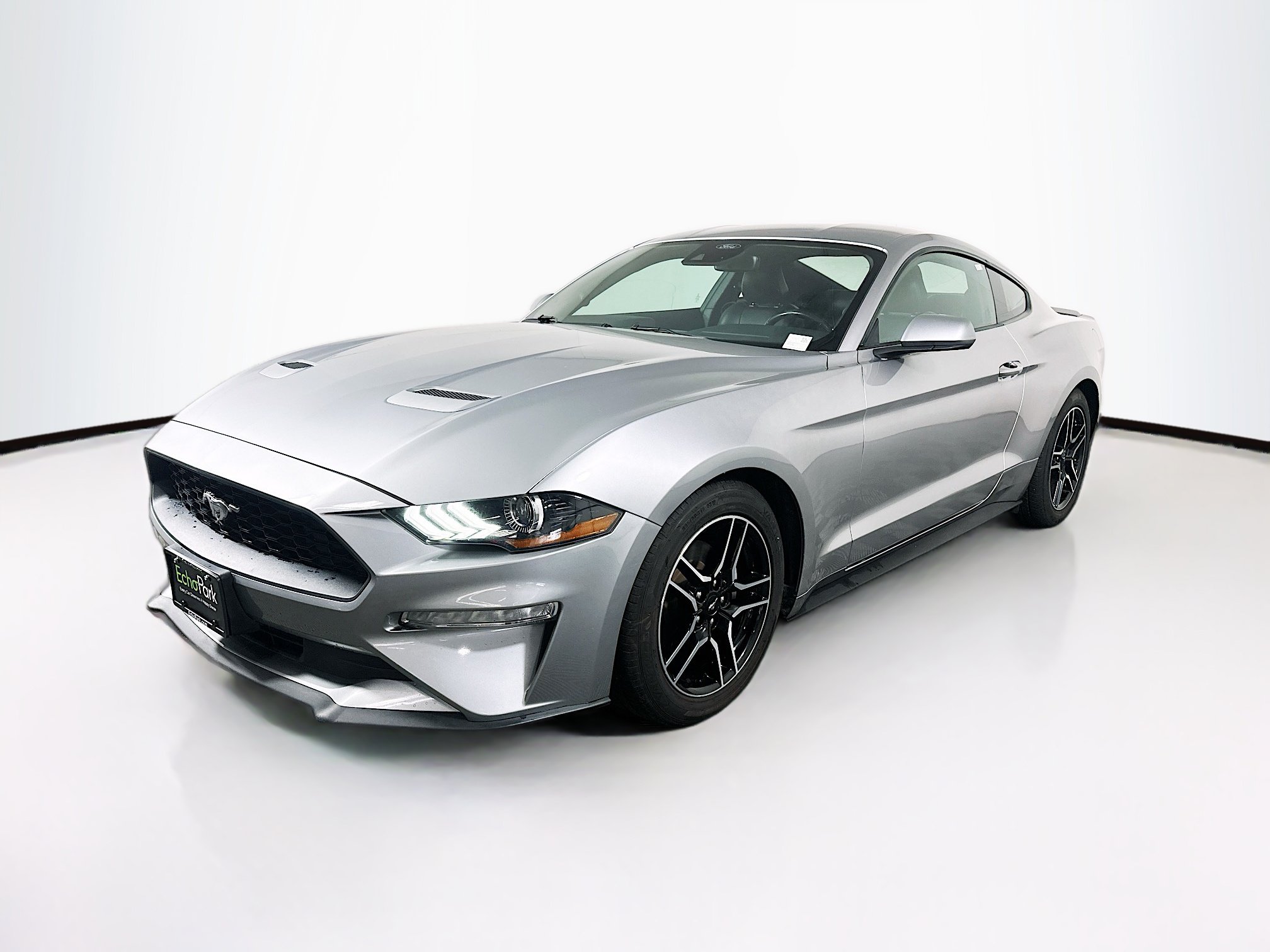 Used 2022 Ford Mustang Premium RWD image 3
