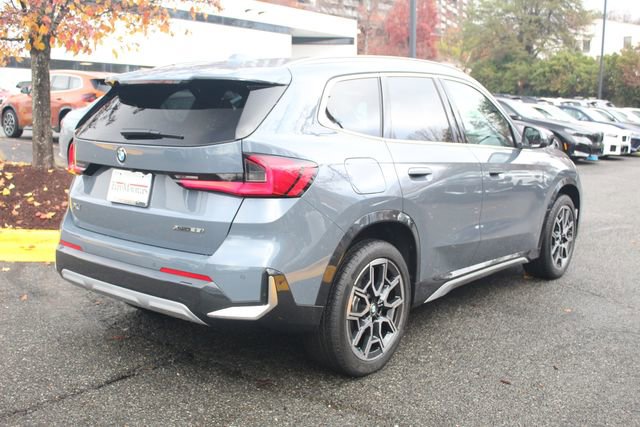 Used 2025 BMW X1 xDrive28i w/ Premium Package image 10