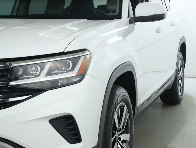 Used 2023 Volkswagen Atlas SE image 4