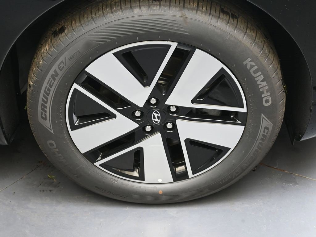 New 2026 Hyundai Ioniq 9 SEL image 9