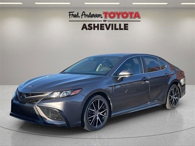 Used 2022 Toyota Camry SE