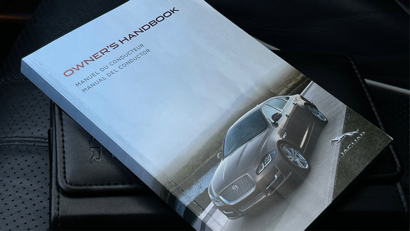 Used 2016 Jaguar XJ R-Sport image 21