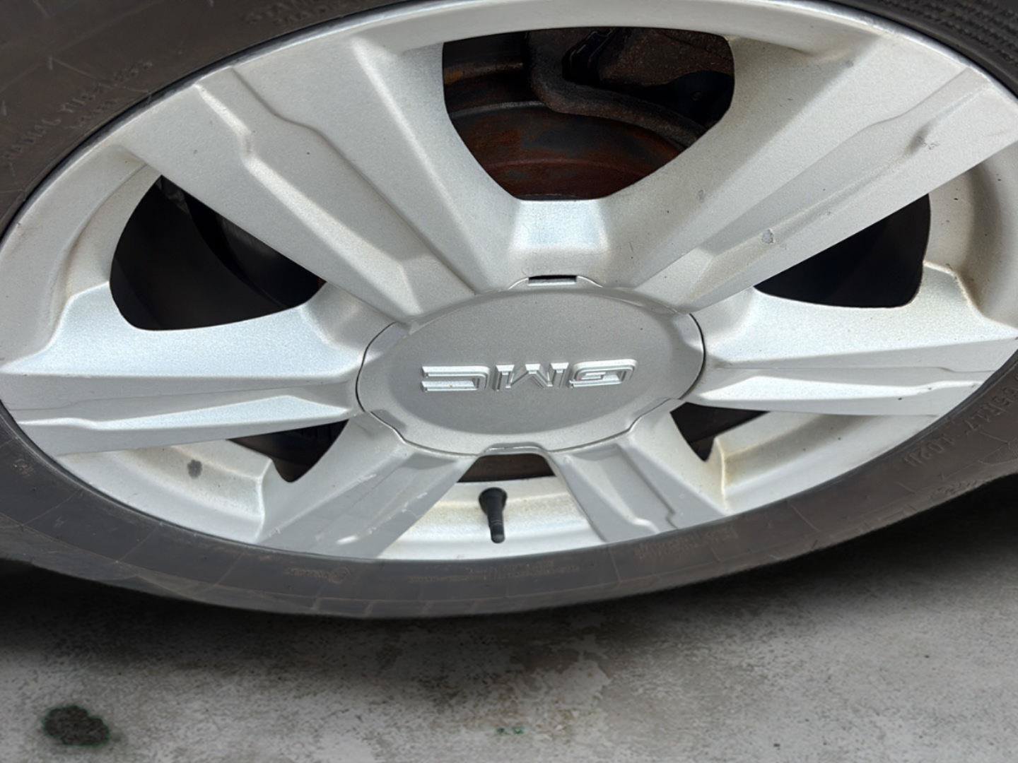 Used 2015 GMC Terrain SLE FWD image 25
