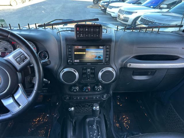 Used 2016 Jeep Wrangler Unlimited Rubicon image 15