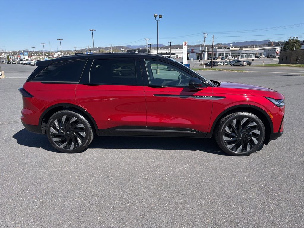 New 2026 Lincoln Nautilus Reserve w/ Jet Appearance Package AWD/4WD image 6