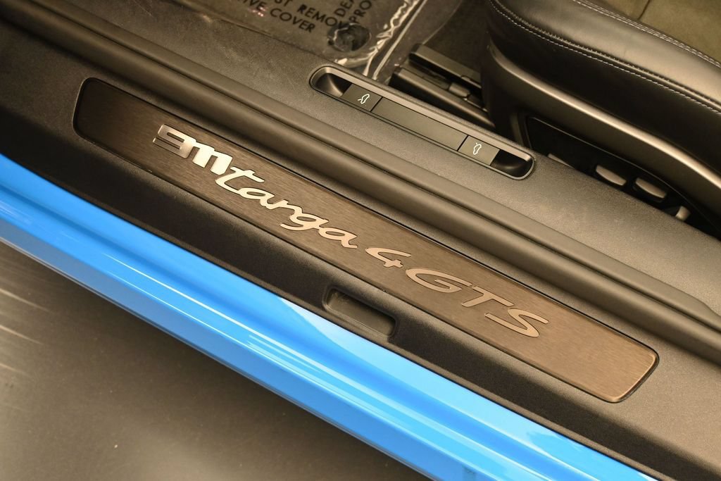 Certified 2022 Porsche 911 Targa 4 GTS AWD/4WD image 26
