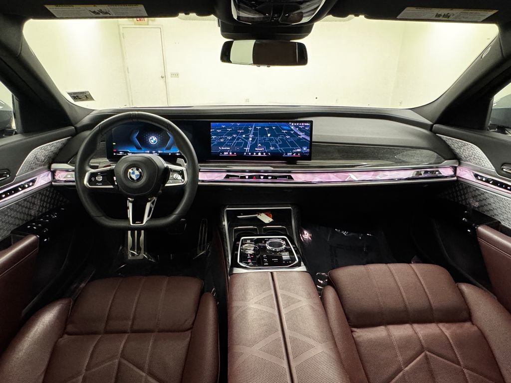 Used 2023 BMW 760i xDrive w/ Executive Package image 18