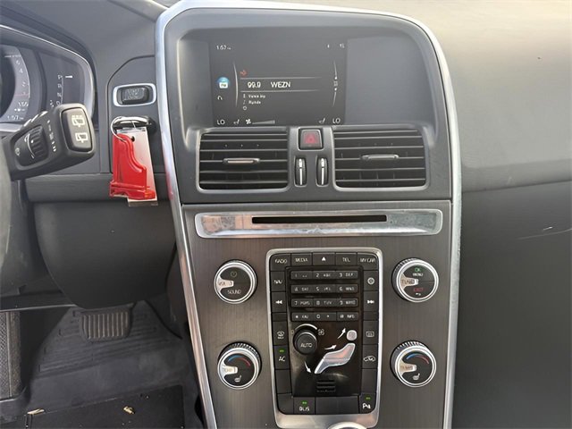Used 2016 Volvo XC60 T6 image 17
