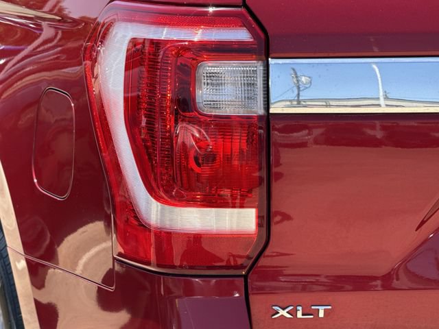 Used 2020 Ford Expedition XLT w/ Equipment Group 202A RWD image 6