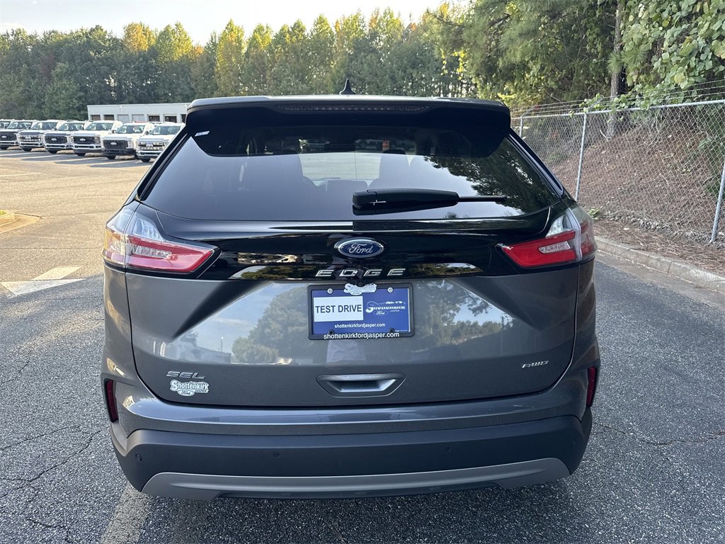 Used 2024 Ford Edge SEL w/ Convenience Package image 6