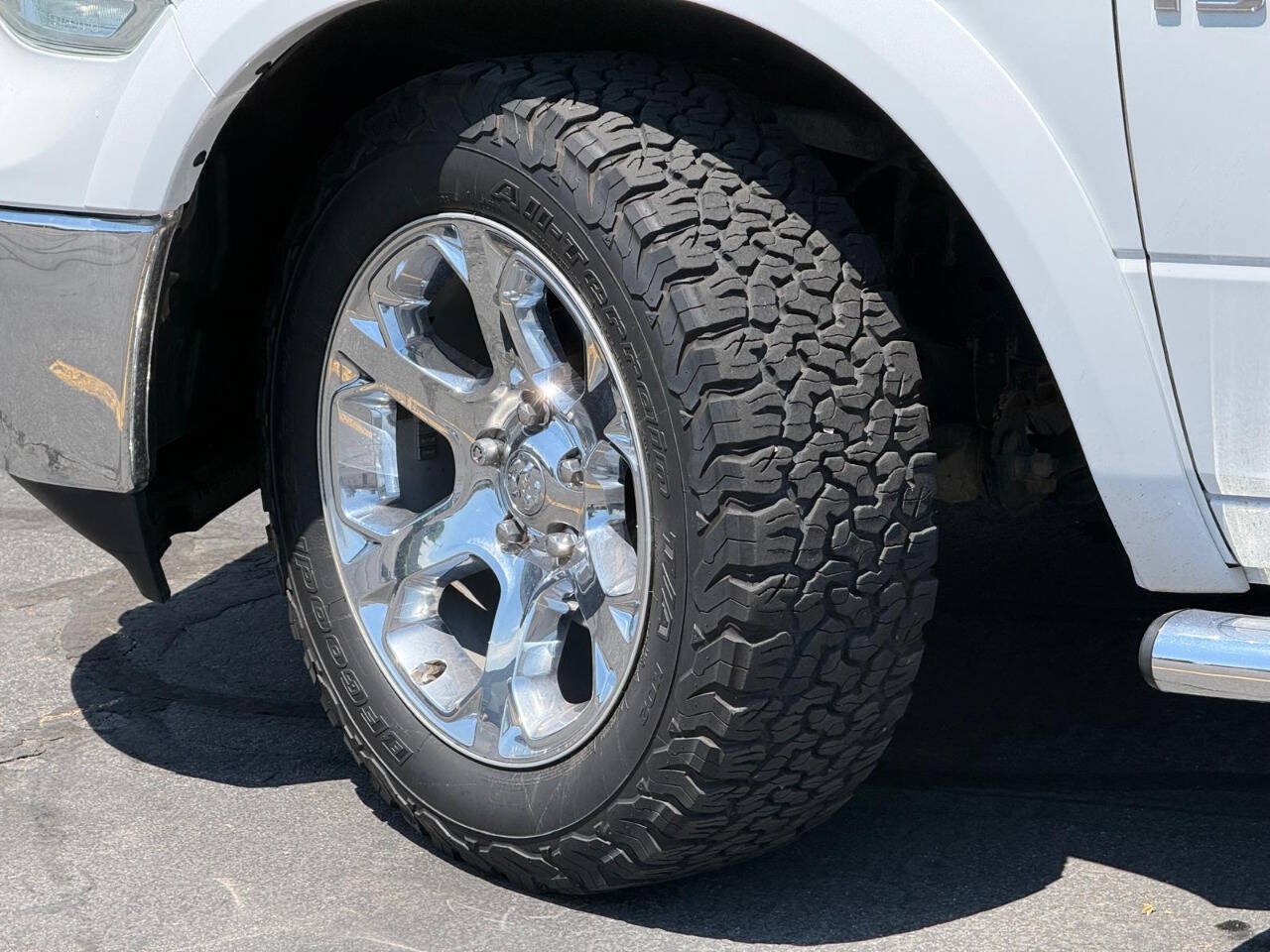 Used 2016 RAM 1500 Laramie w/ Convenience Group AWD/4WD image 17