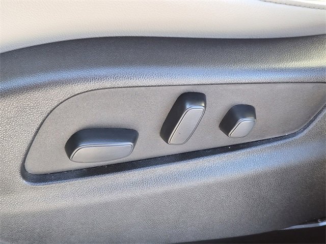 Certified 2023 Cadillac XT4 Luxury image 18