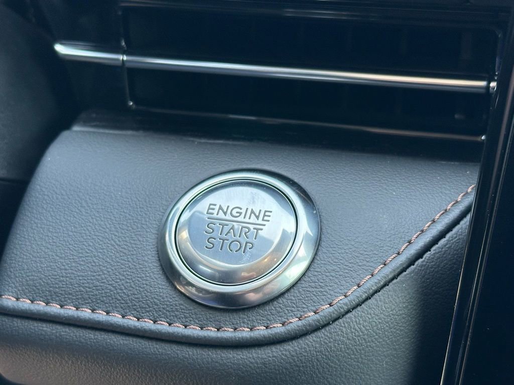 New 2026 Lincoln Nautilus Reserve AWD/4WD image 11