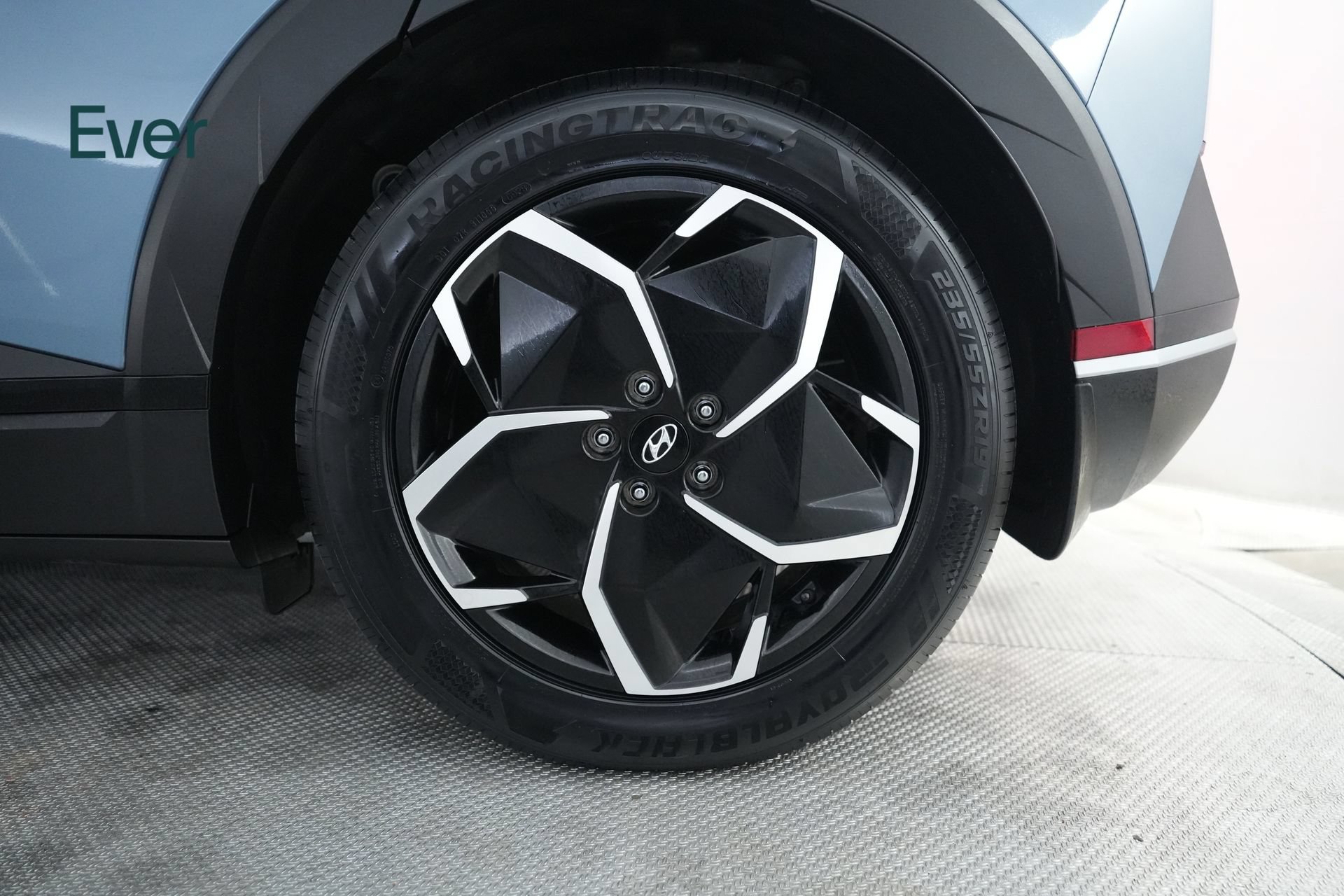 Used 2023 Hyundai Ioniq 5 SEL AWD/4WD image 9