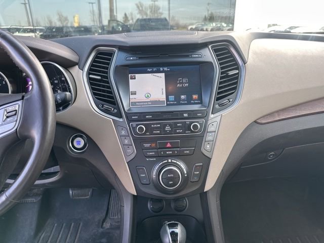 Used 2018 Hyundai Santa Fe SE image 12