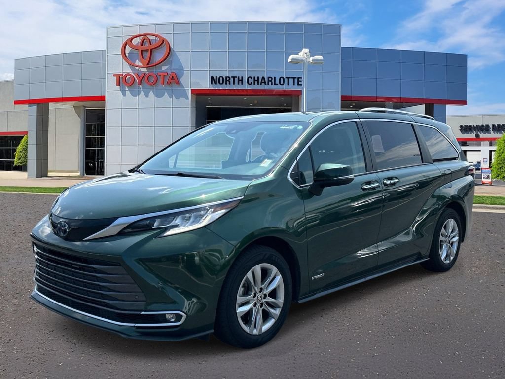 Used 2021 Toyota Sienna Limited FWD image 5