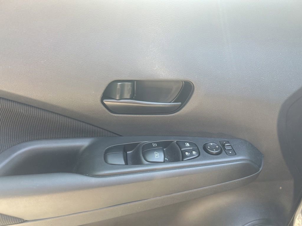 Certified 2025 Nissan Kicks Play S FWD image 13