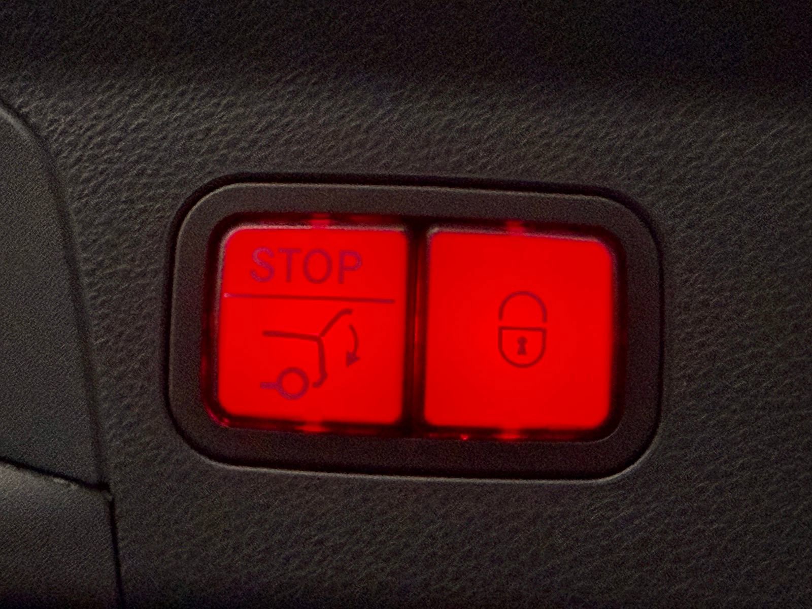 Used 2022 Mercedes-Benz GLC 300 4MATIC Coupe image 16