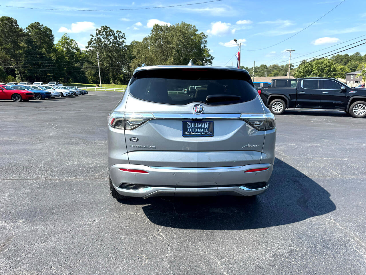 Used 2023 Buick Enclave Avenir w/ Avenir Technology Package image 7