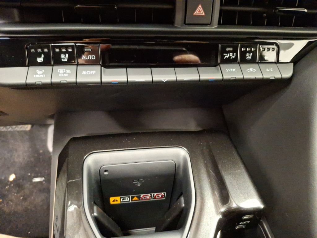 New 2026 Toyota Crown Signia image 9