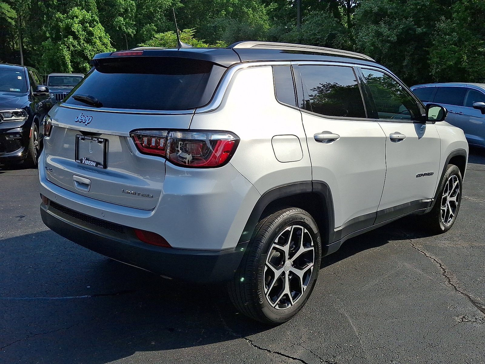 Certified 2024 Jeep Compass Limited AWD/4WD image 6