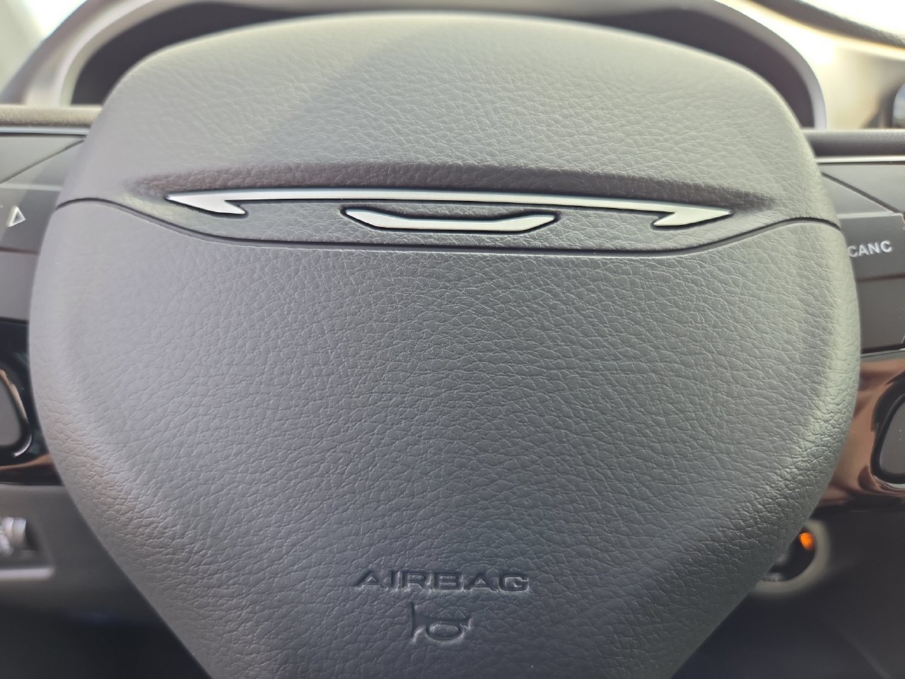 New 2027 Chrysler Pacifica Limited w/ Family Tech Group FWD image 26