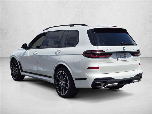 Used 2024 BMW X7 xDrive40i w/ M Sport Package AWD/4WD image 7