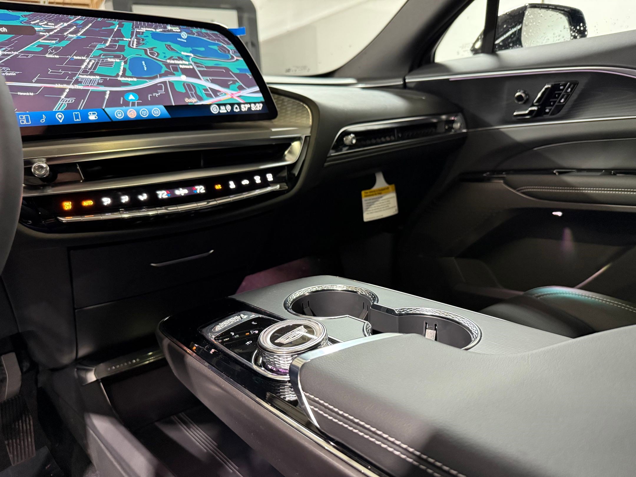 New 2026 Cadillac Lyriq Sport AWD/4WD image 30