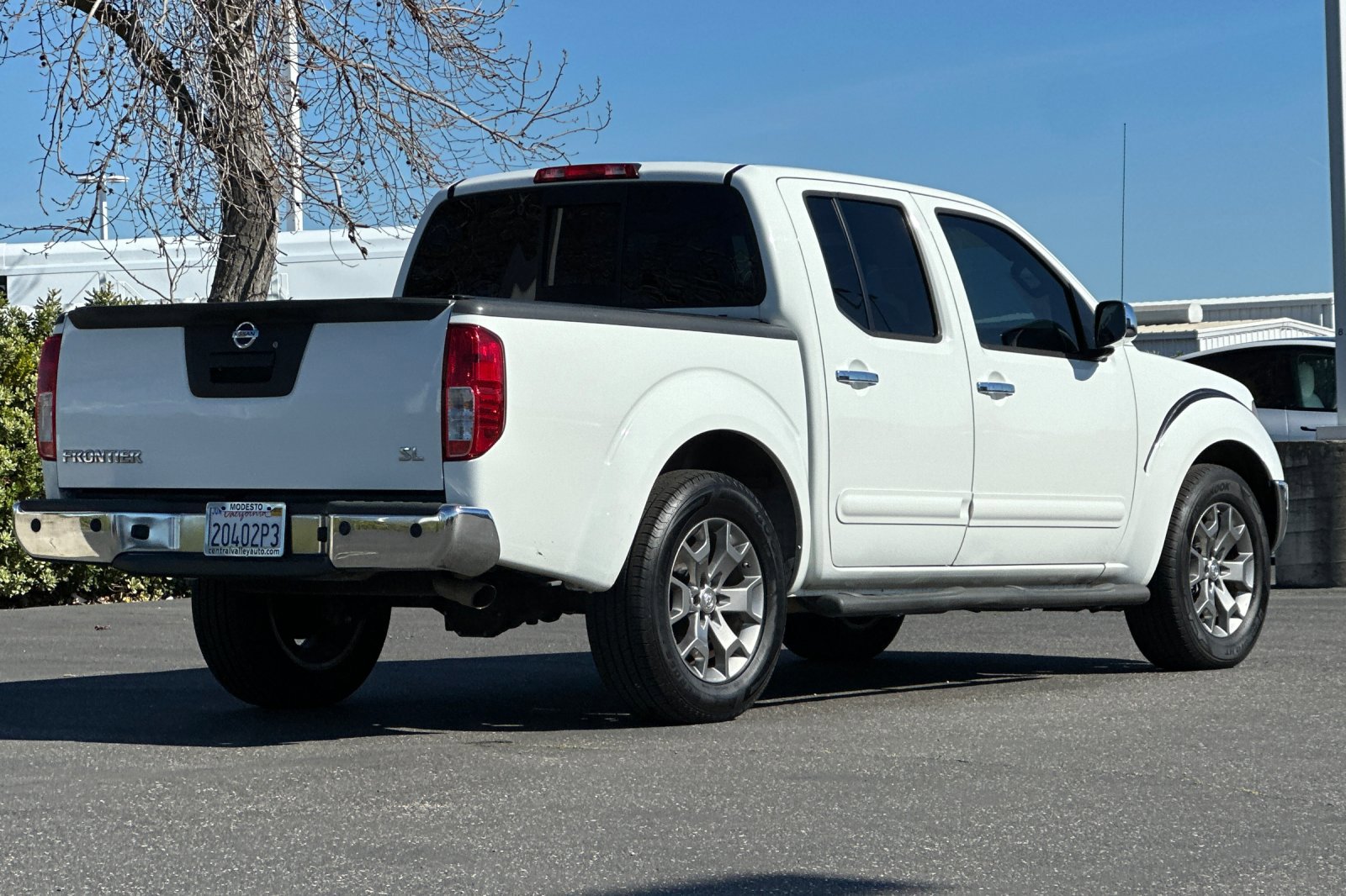 Used 2016 Nissan Frontier SL image 4